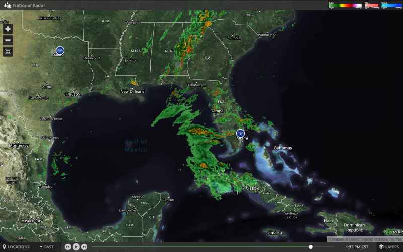 Preparativos en el sur de Florida ante la llegada de la tormenta tropical Helene.